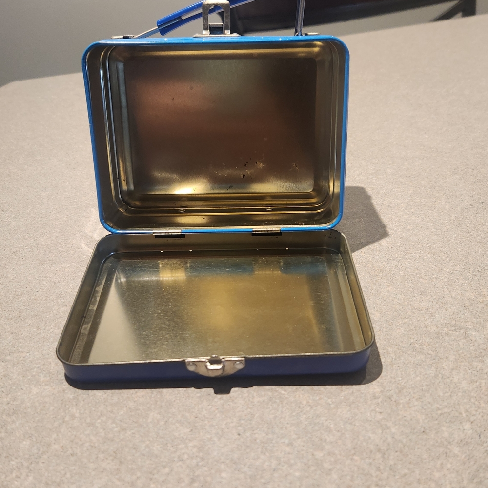 E.T. The Extra-Terrestrial Small Tin Box - Picture 4 of 6